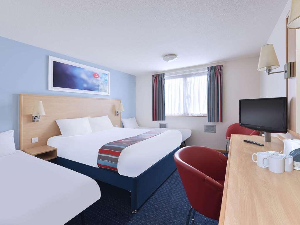 Travelodge Basildon Phòng bức ảnh